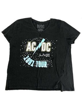 AC/DC Band Tee Shirt Womens XL 1981 Live Tour Graphic Short Sleeve Rock Music